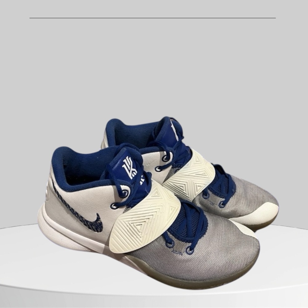🔥Nike Kyrie Flytrap III White Varsity Blue Size 11 BQ3060-100 - Picture 4 of 16